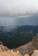 Charger l&#39;image dans la galerie, Dramatic view from the top of the Rocky Mountains
