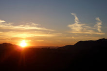 Load image into Gallery viewer, Bright sunset in Hawaii
