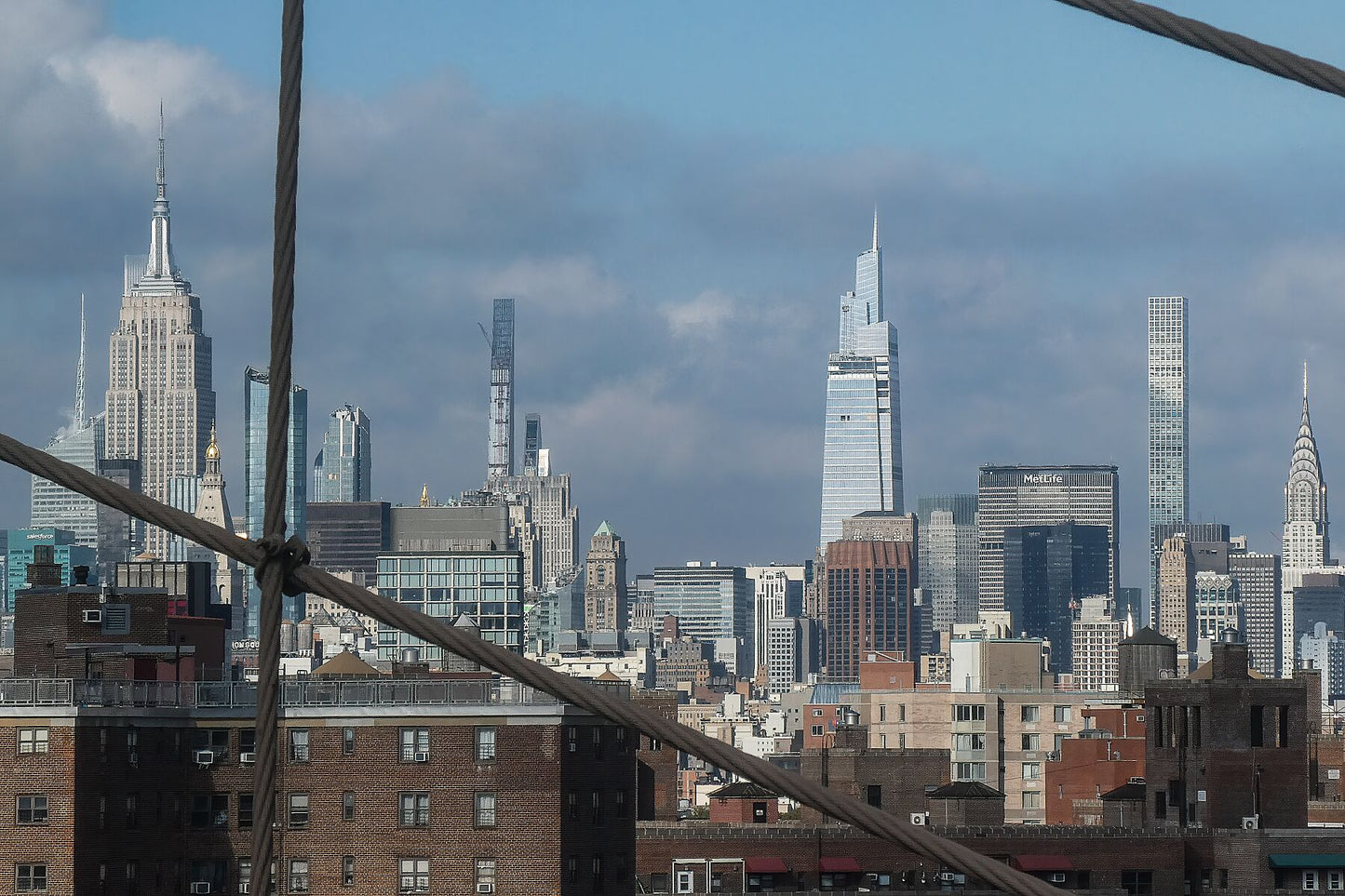 Vue de Midtown Manhattan depuis le pont de Brooklyn