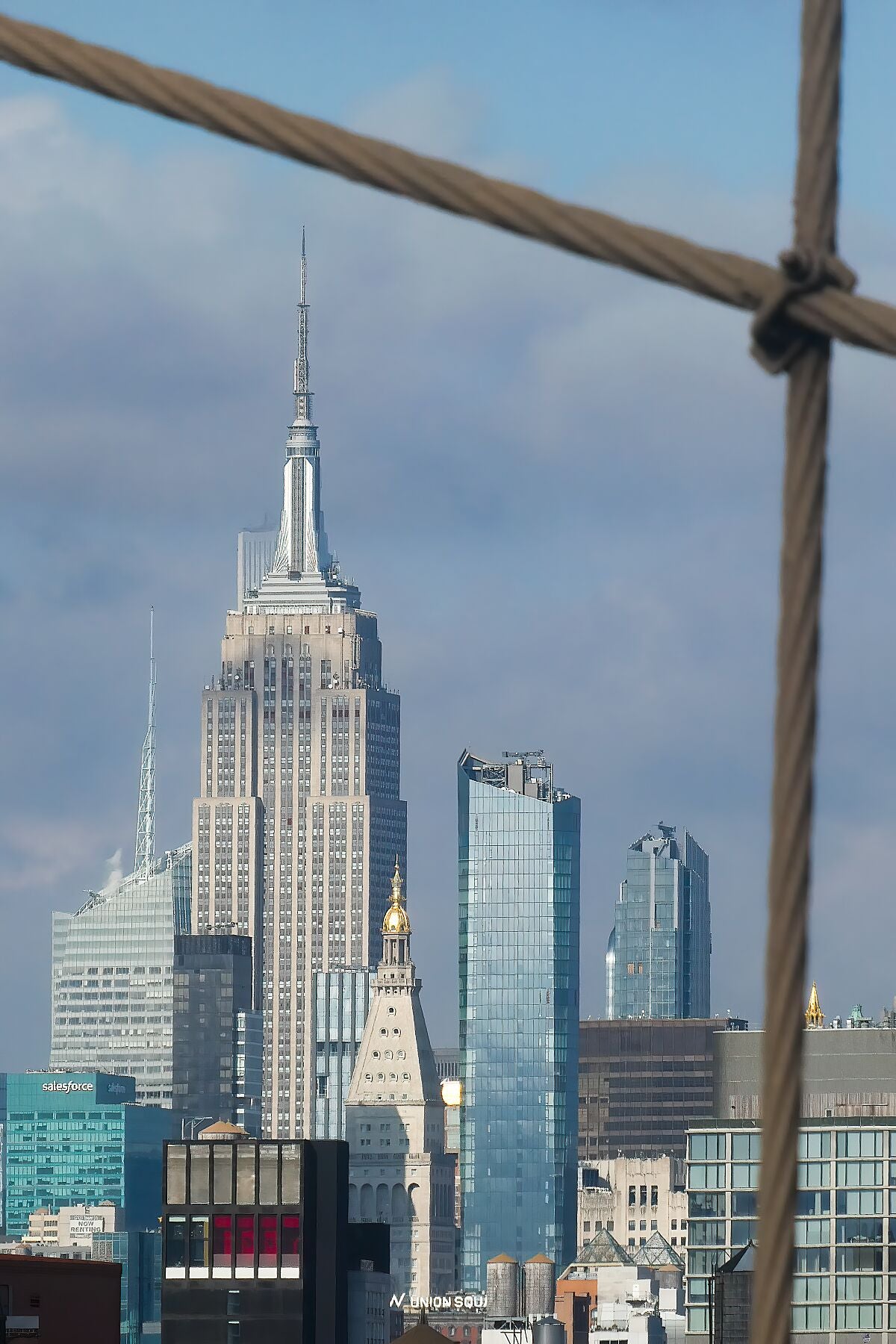 Ombre d'un nuage sur l'Empire State Building